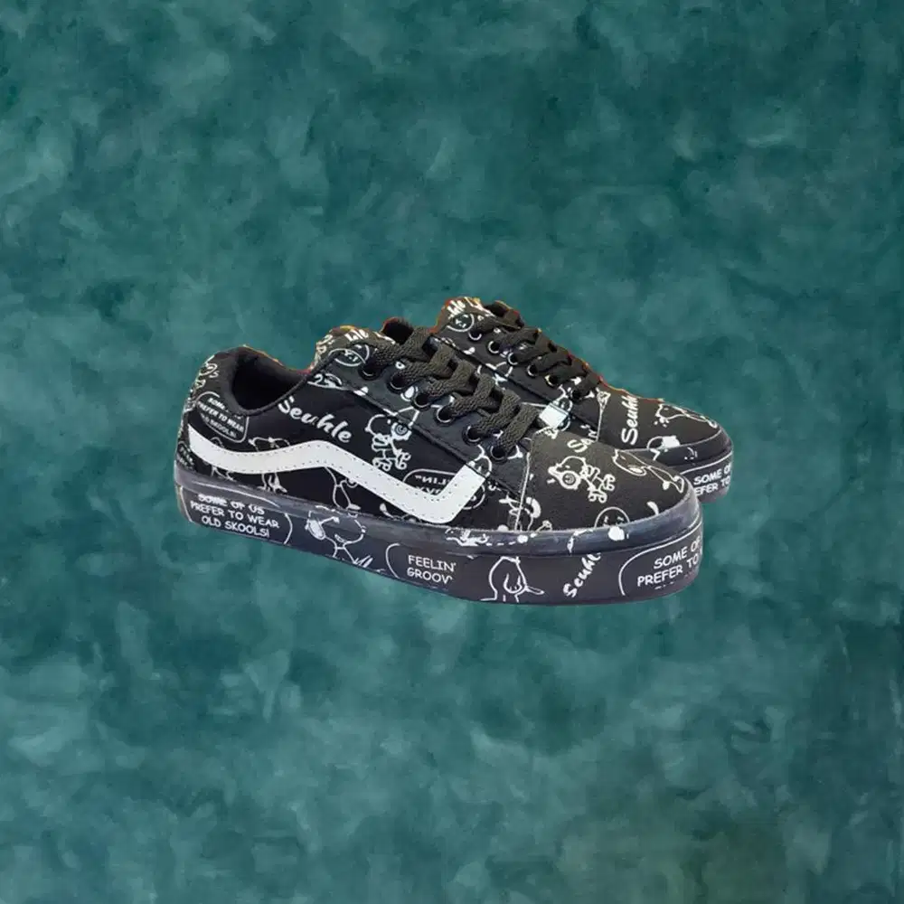 Vans Old Skool X Peanuts Snoopy Low Black Original Sneakers Canvas