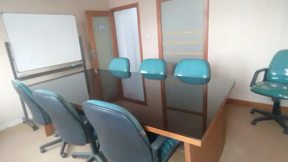 dijual meja kursi kantor.kondisi bagus kokoh