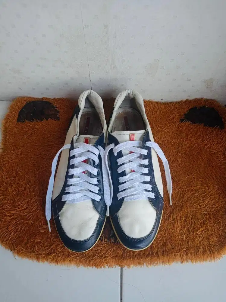 Prada America Cup & Sepatu Diesel Industry