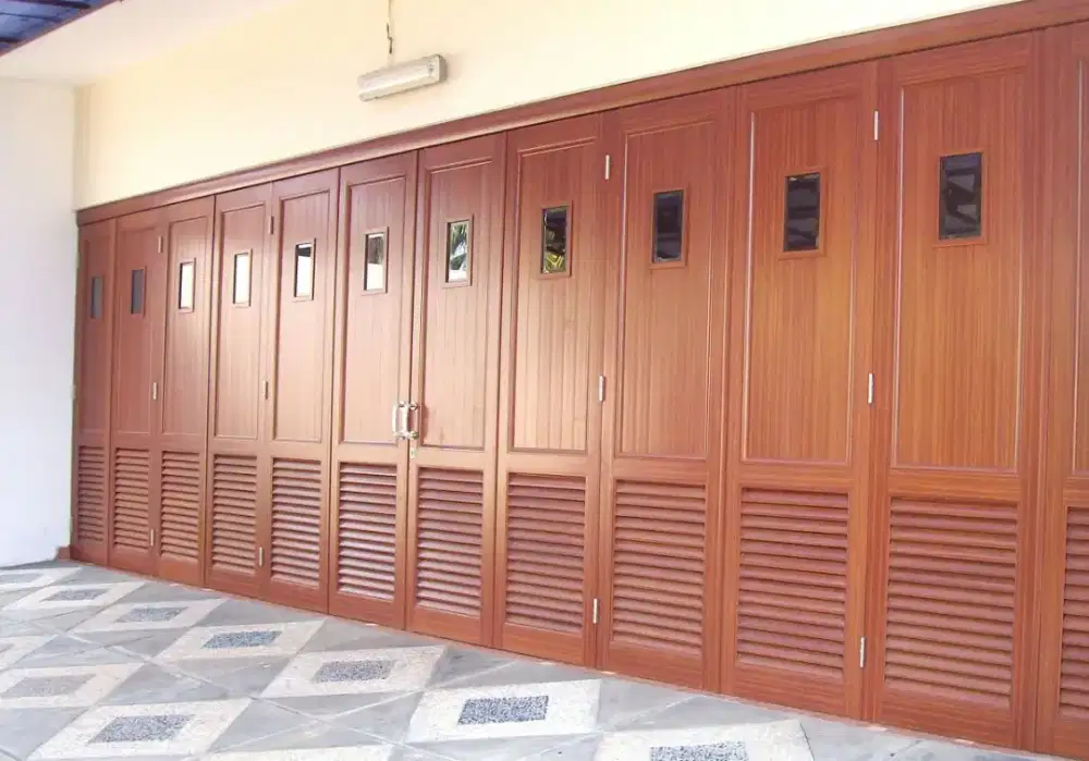 Pintu Garasi bahan ALUMINIUM