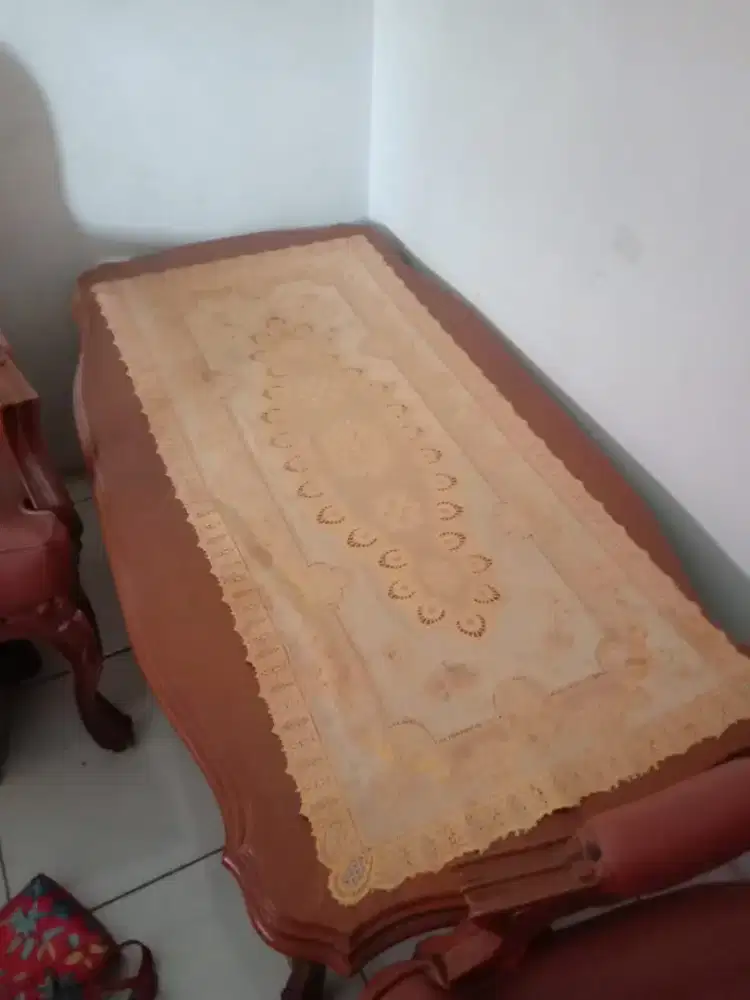 Di jual meja dan bangku kayu jati asli mus kulit jok