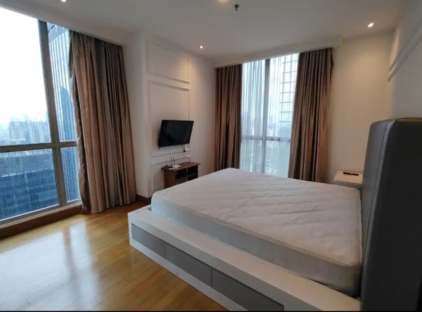 Dijual Apartemen Residence 8 Senopati 3 Bedroom lantai tinggi nego