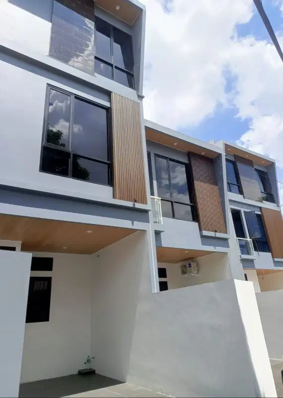 JUAL RUMAH MURAH LOKASI STRATEGI DI MENTENG JAKARTA SELATAN