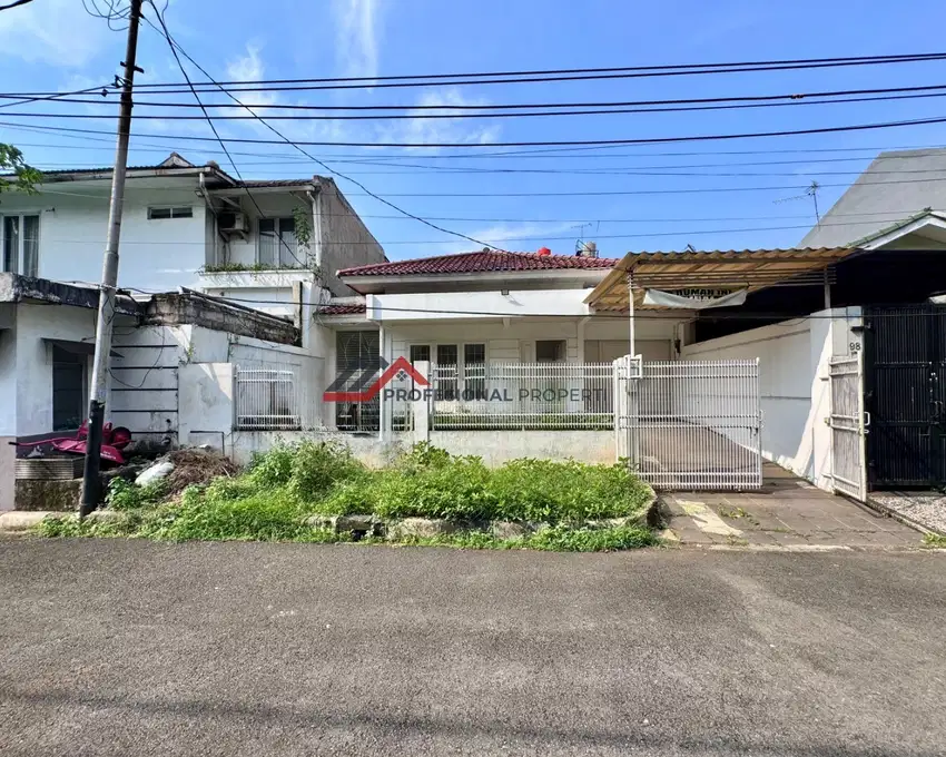 Rumah Lama Siap Huni Dalam Komplek Harga Menarik