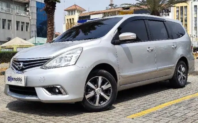 TDP 5,JT Nissan Grand livina 1.5 XV Bensin-AT Silver 2016