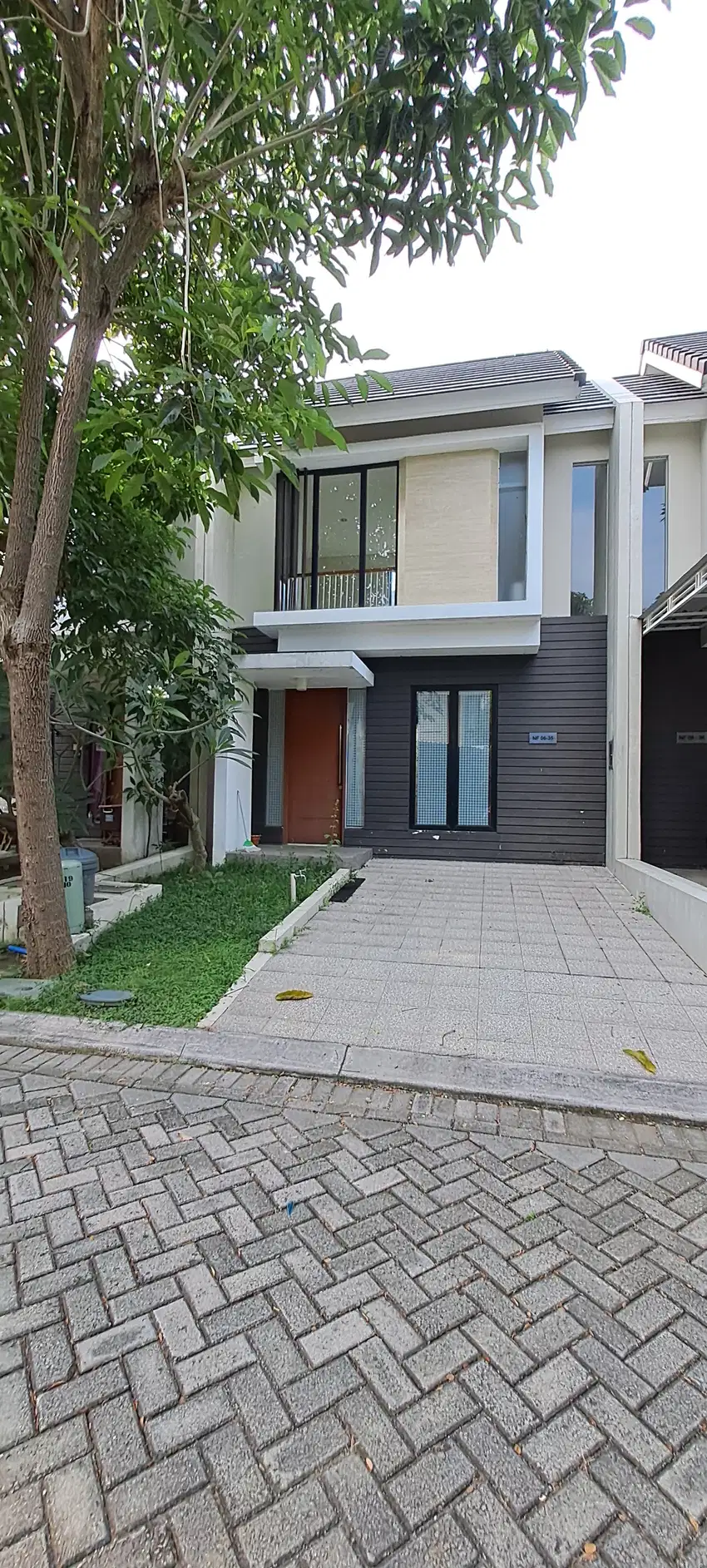 Disewakan rumah North west lake, dekat danau, siap huni