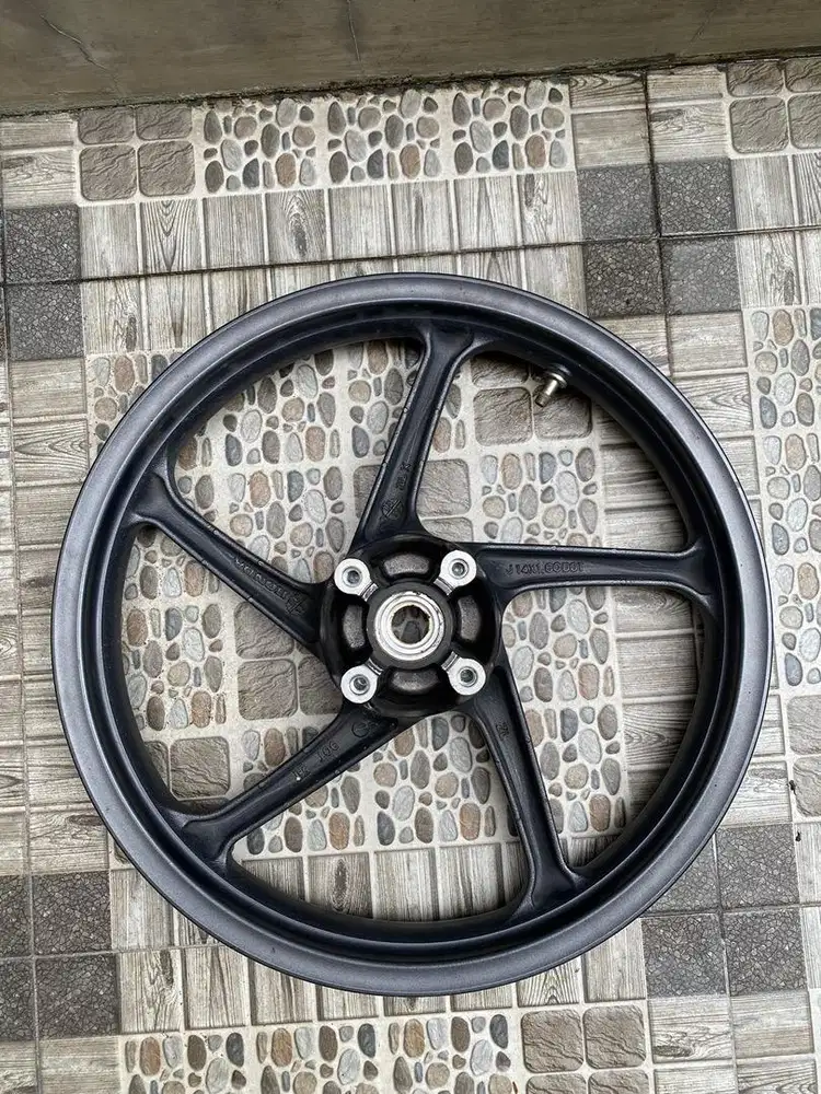 Velg depan vario 150 old lama
