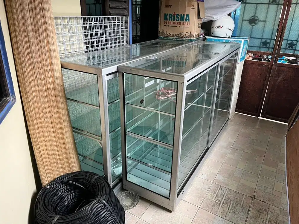 DIJUAL ETALASE BEKAS