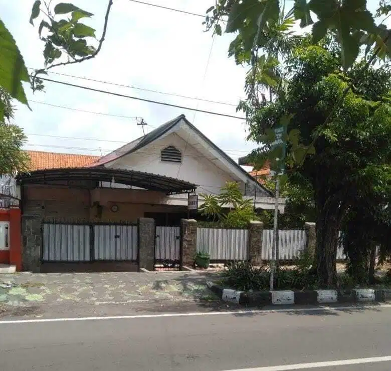 Rumah Tengah Kota Sidoarjo Lokasi Raya Sidoarjo Kota