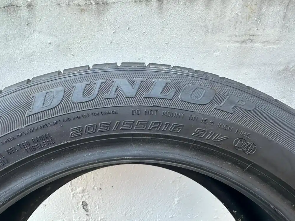 Ban bekas Dunlop R16