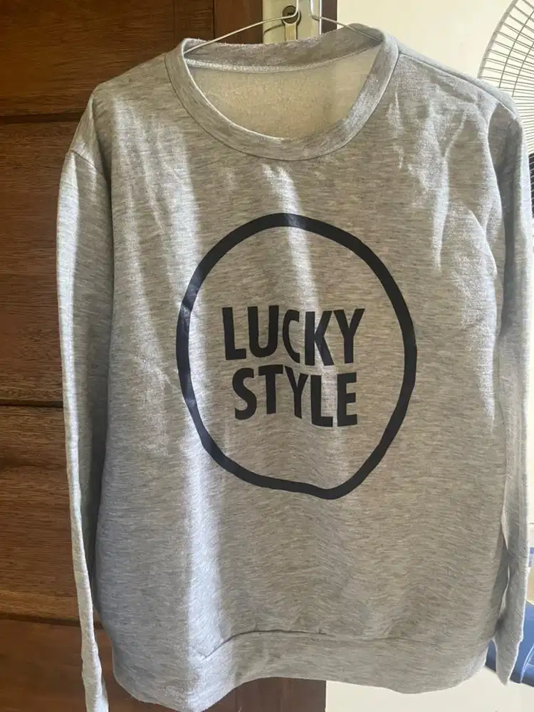 Sweater thrift abu abu