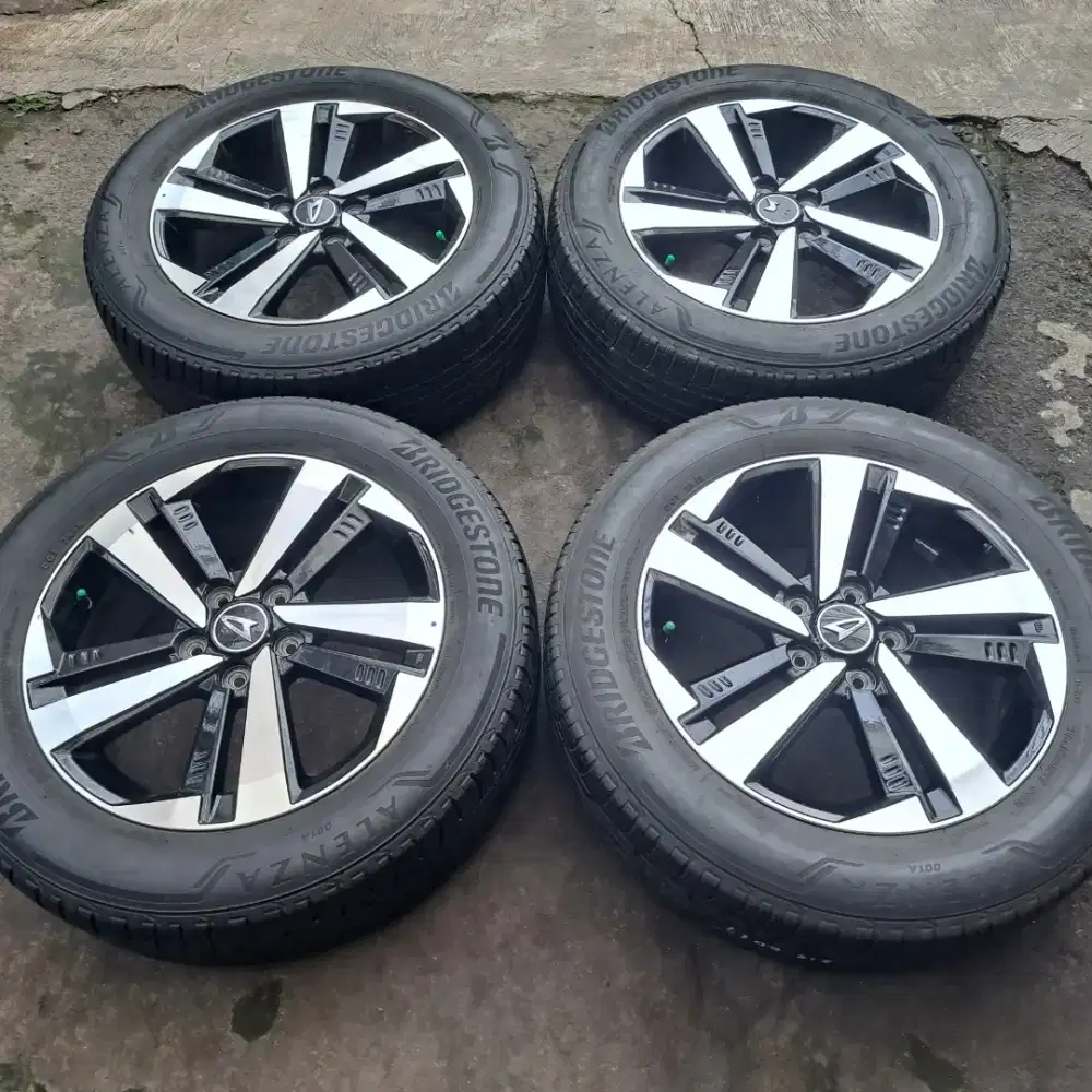 Rush r17 cocok buat terios innova voxy nav dll