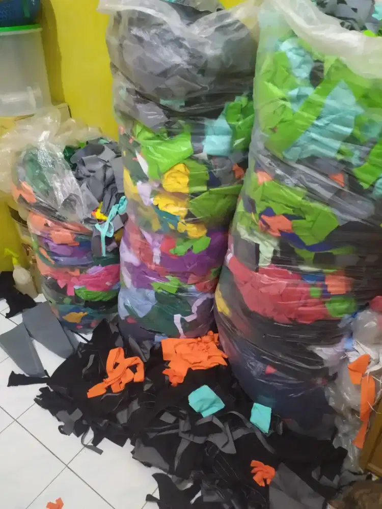 Kain perca ( kain kaos sisa potongan konveksi )