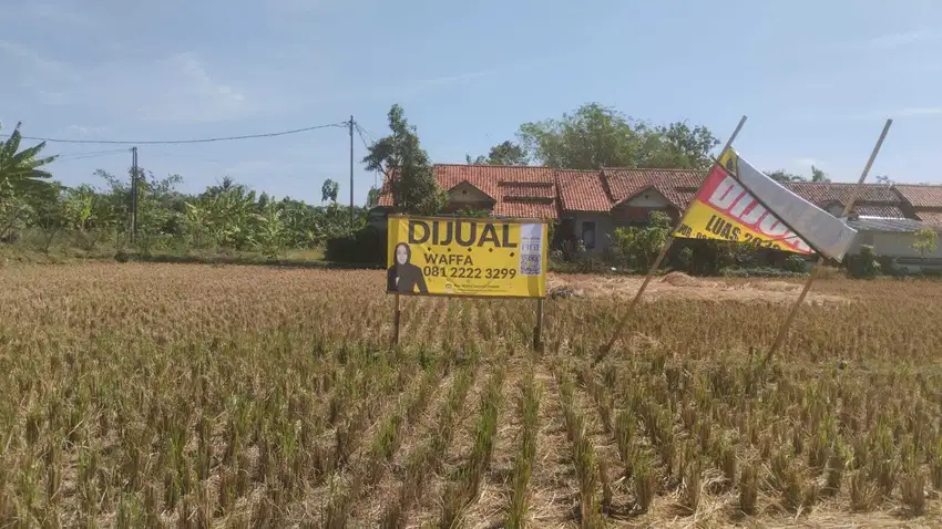 Tanah 2032 m2 SHM Pinggir Jalan Raya di Cigasong, Majalengka