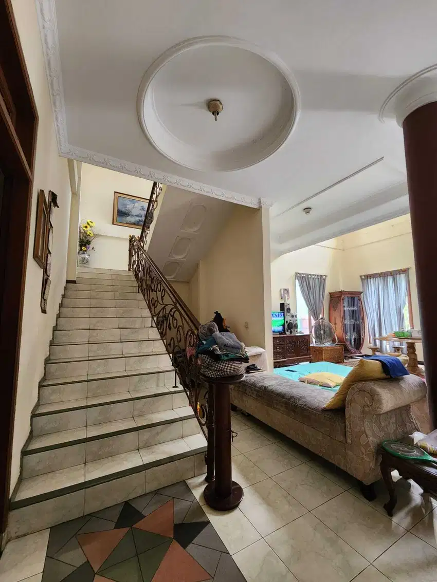 Sewa Rumah Besar 2 Lt Semi FF dalam Komplek Duren Sawit, Jaktim