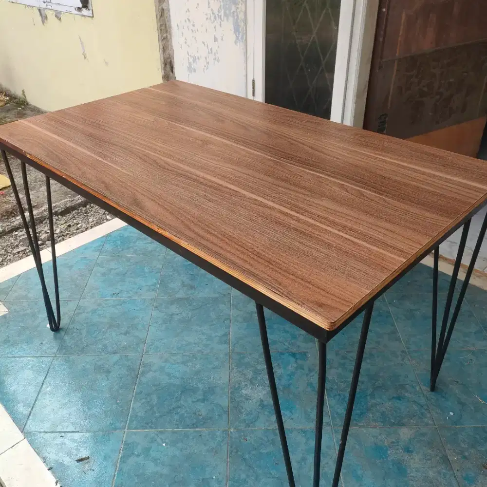 Jual meja dan bangku kayu bekas kondisi masih bagus
