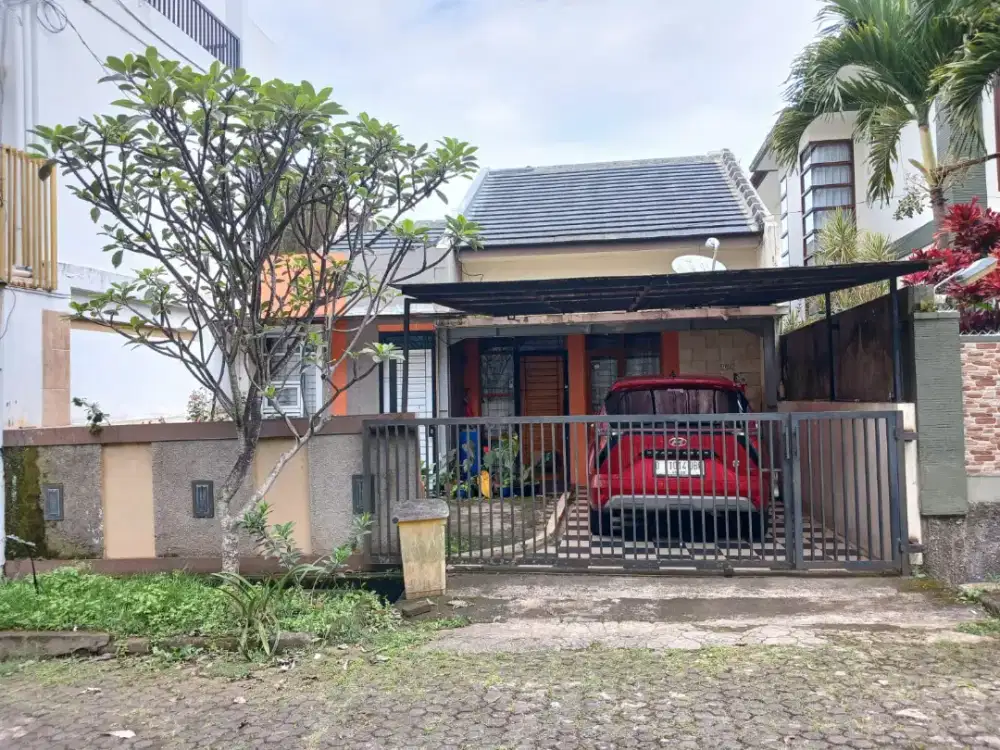 Rumah di Perumahan Katumiri Cihanjuang