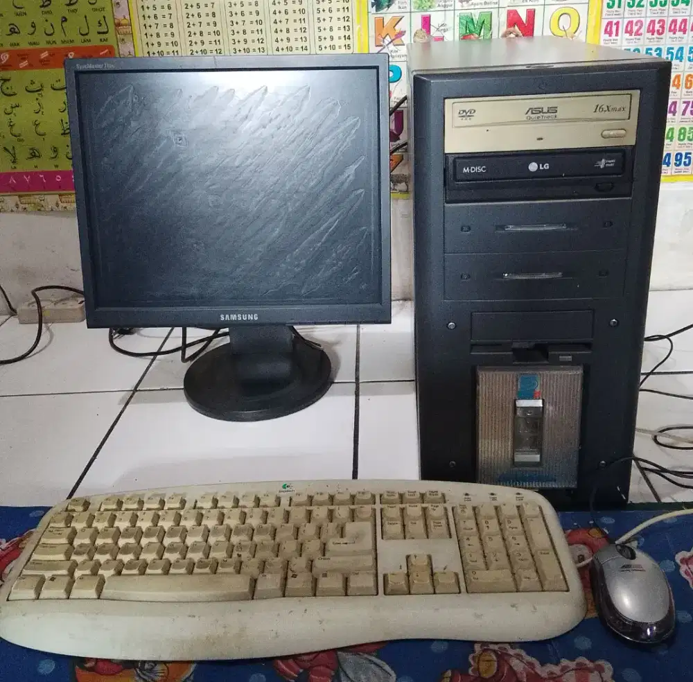 Jual Cepat Komputer satu set