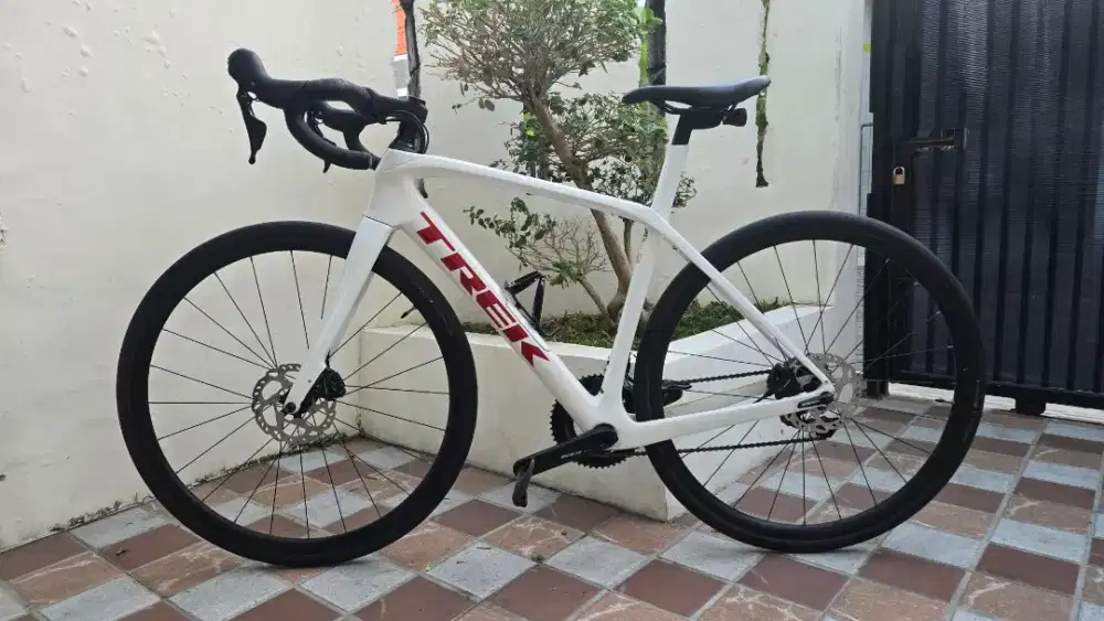 Trek Domane SL5 Size 52