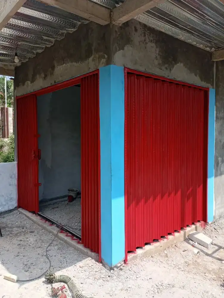 Folding gate kusen aluminium rolling door