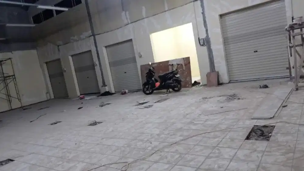 Rolling door folding gate kusen aluminium