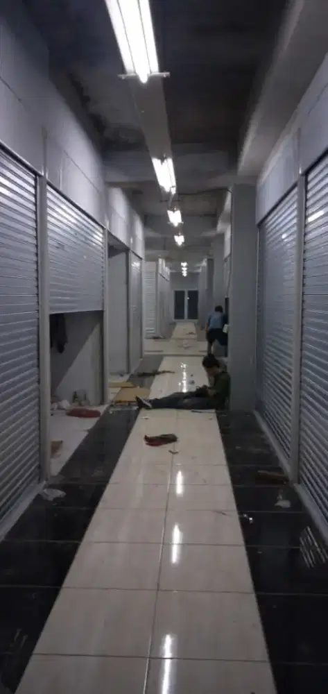 Rolling door folding gate kusen aluminium