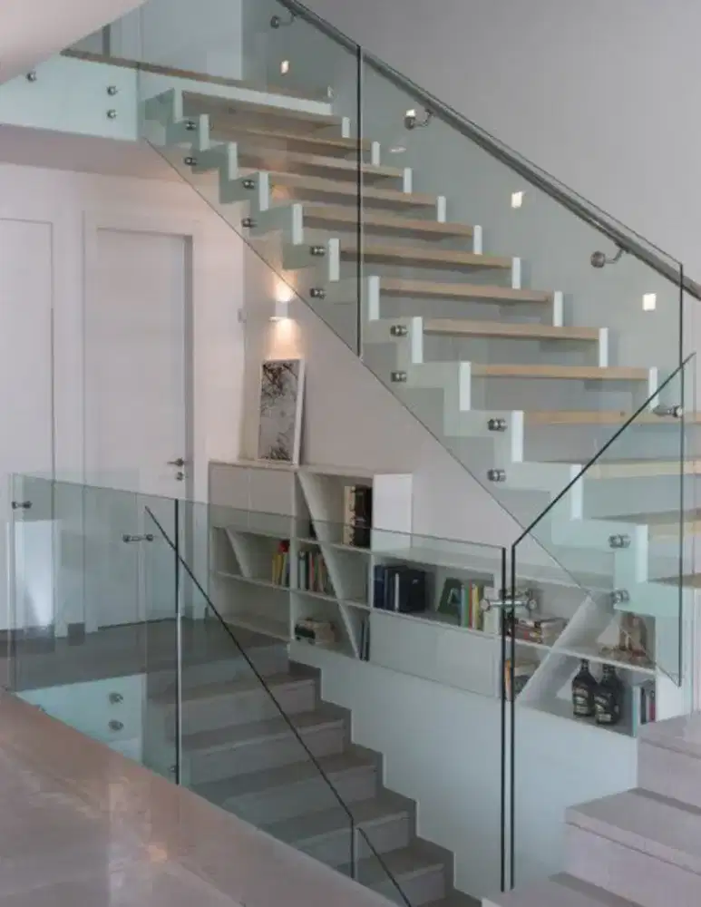 Railling tangga kaca tempered / Reling kaca tempered / Railing tangga