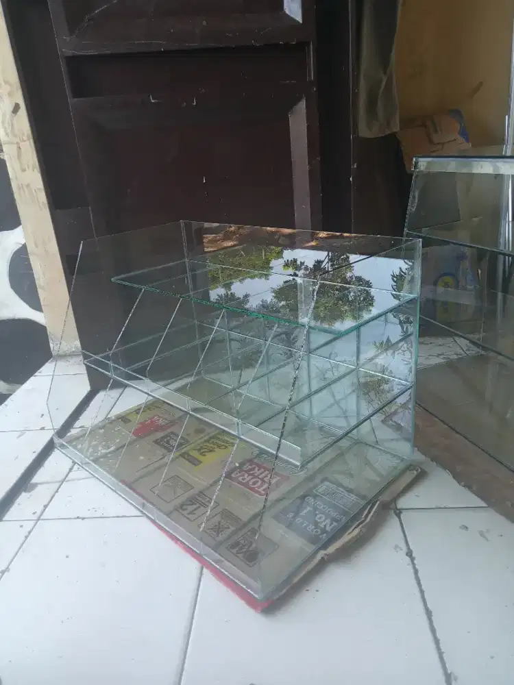 Etalase warung jajanan permen snack seblak dll