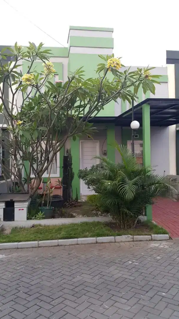 Dikontrakan Lokasi Strategis