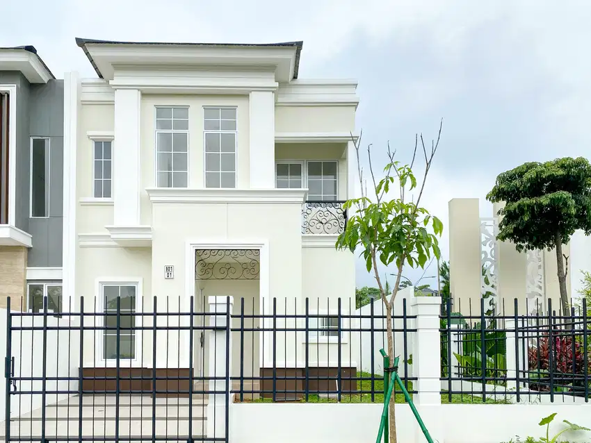 Rumah 2 Lantai, Tanah Luas - Lokasi Strategis