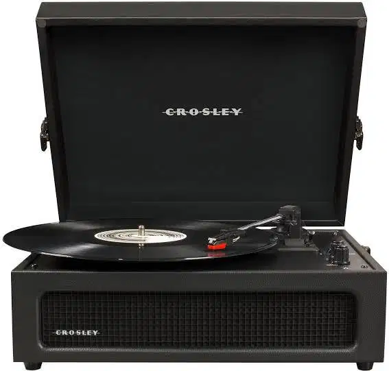 dijual vinyl turntable merk CROSLEY