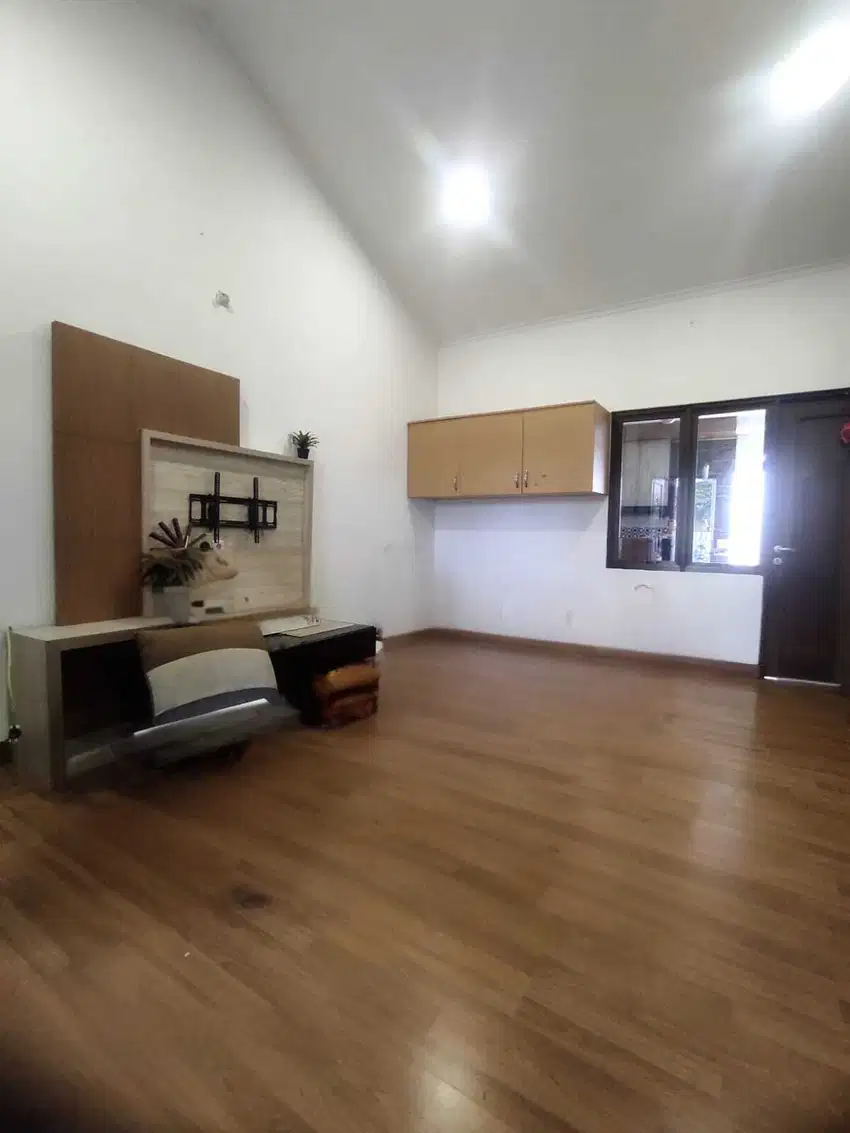 rumah siap huni di dalam cluster harapan indah Bekasi