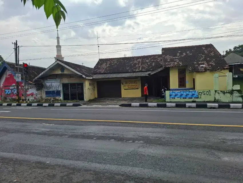 Jual Ruang Usaha/Rumah Strategis  Di JL. Sudirman Klaten