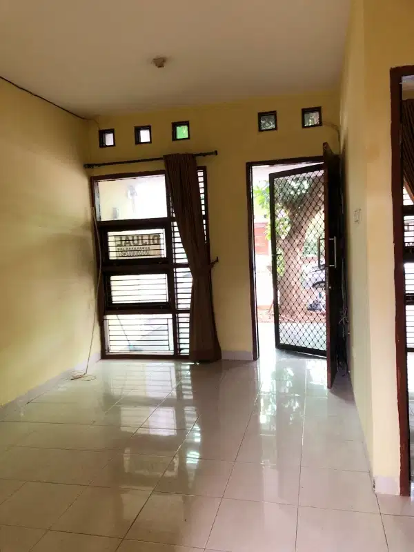 Dijual Cepat Rumah SHM Siap Huni di Cibubur