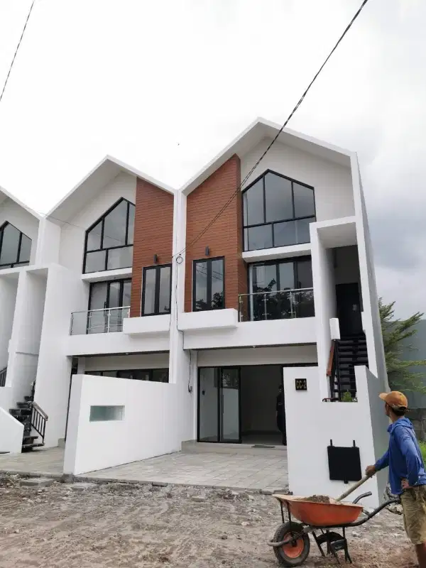 JUAL RUMAH KOST HANYA DISINI RUMAH KOST TERKEREEN DI SURABAYA