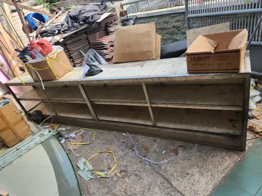 Etalase Buat berjualan