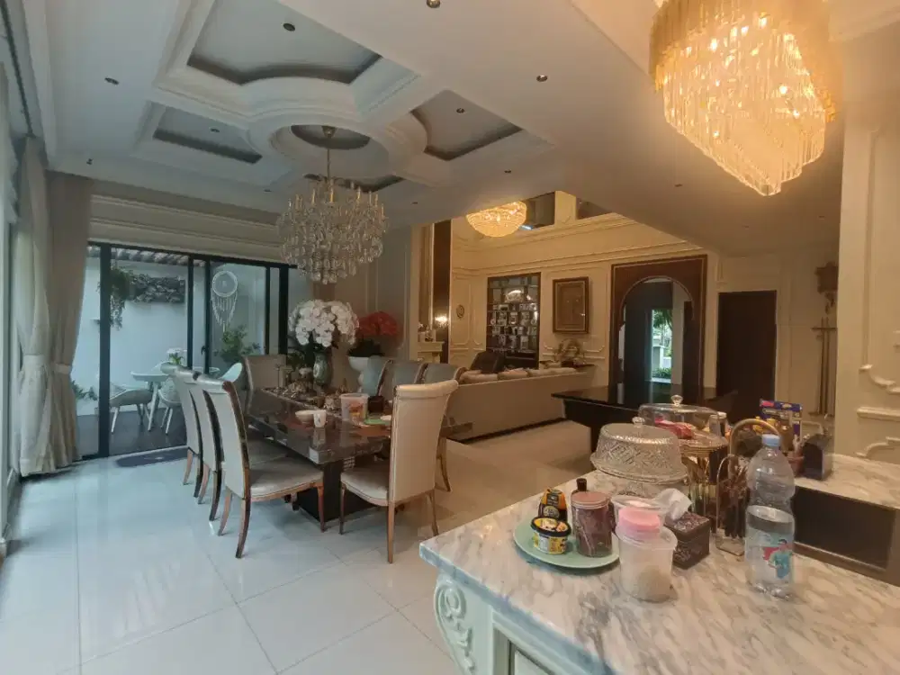 Rumah mewah + pool full furnish Life time design jual cepat l nego