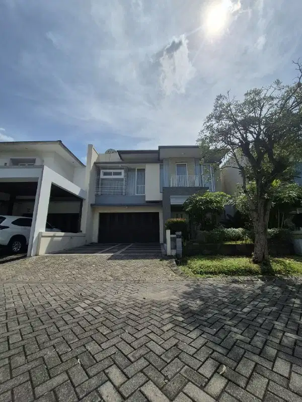 DIJUAL RUMAH ROYAL RESIDENCE WIYUNG PRIVATE SWIMMING POLL