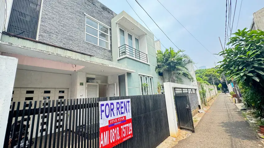 Disewakan Rumah Strategis di Bendungan Hilir, Jakarta Pusat Bebas Banj