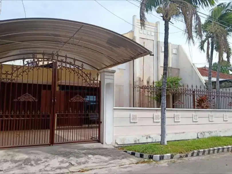 Rmh Terawat 1  1/2Lt Siap Huni Kertajaya Indah LKS STRG Jln Raya