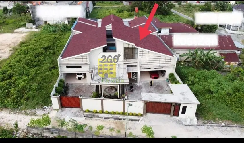 Rumah Tengah Kota Dijual Memiliki Kolam Renang Pribadi di Pekanbaru