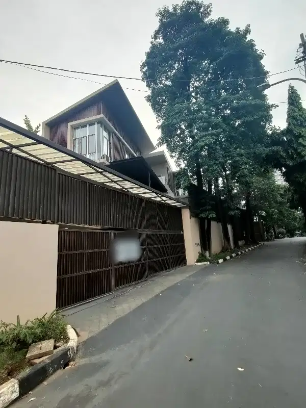 Dijual Rumah Mewah siap huni dalam komplek Simprug Gol dekat Senayan