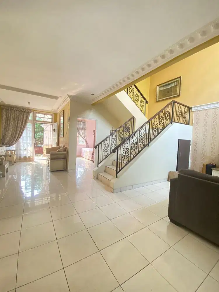 Dijual atau Disewakan Rumah Siap Huni di Legenda Wisata Cibubur