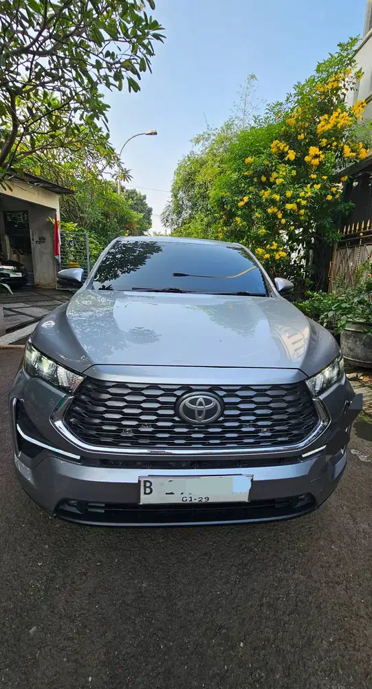 Like new Kijang Innova Zenix 2.0 G Hybrid CVT