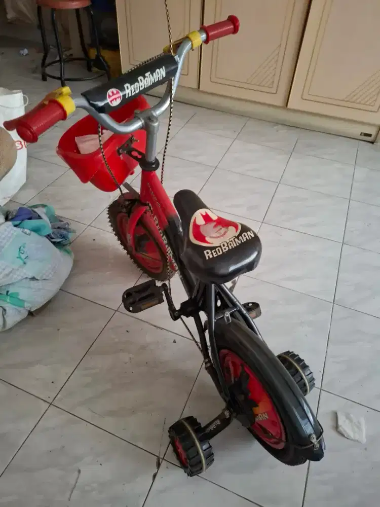 sepeda roda 4 anak balita