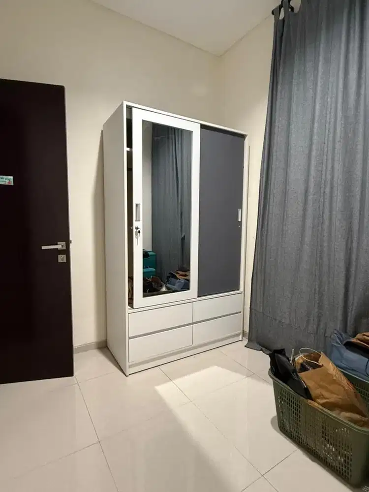 Lemari slide bahan multiplex