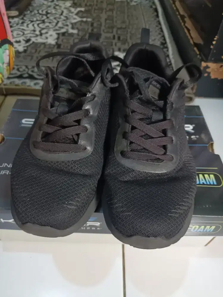 Sepatu Skecers Air Dynamight