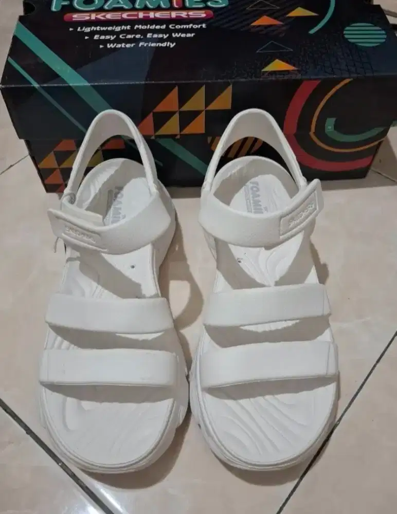 Skechers Max Cushioning Foamies Women's (New original 100%)