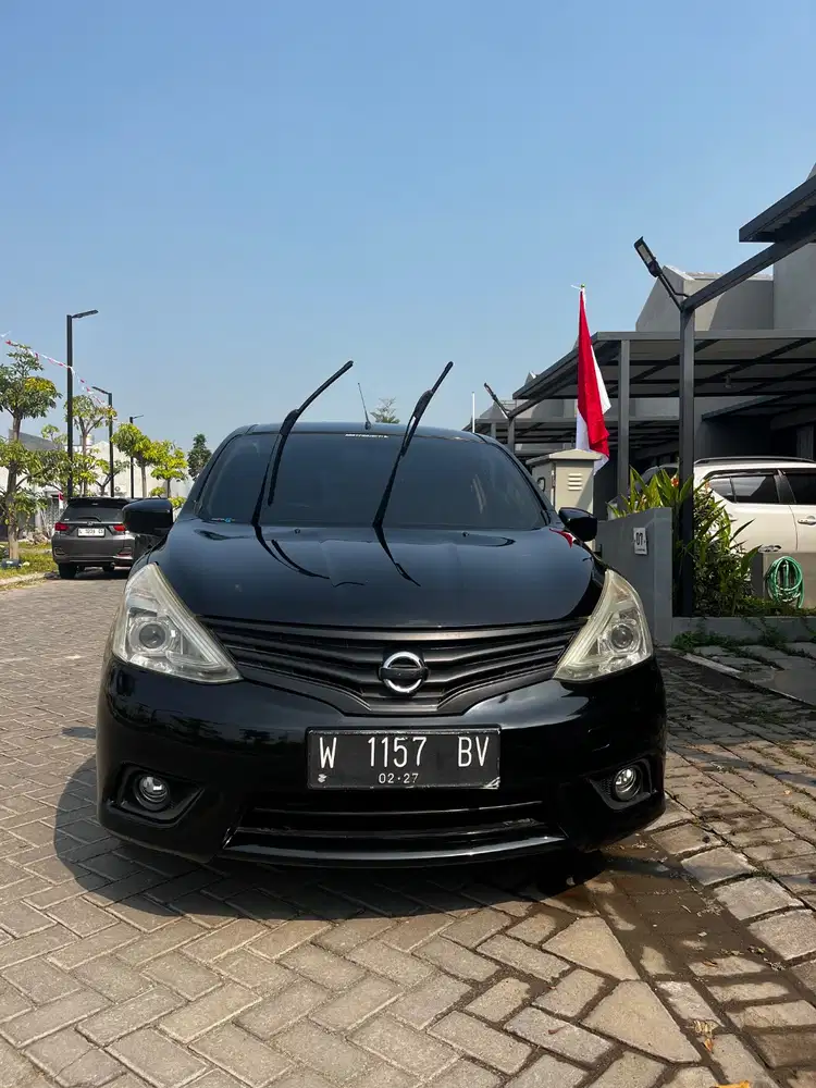 Nissan Grand Livina SV MT 2014