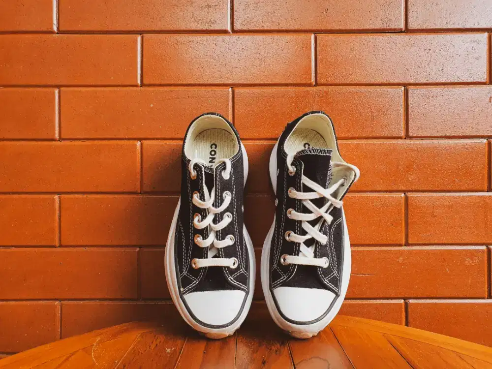 SEPATU CONVERSE RUN STAR HIKE CANVAS (HITAM PUTIH)